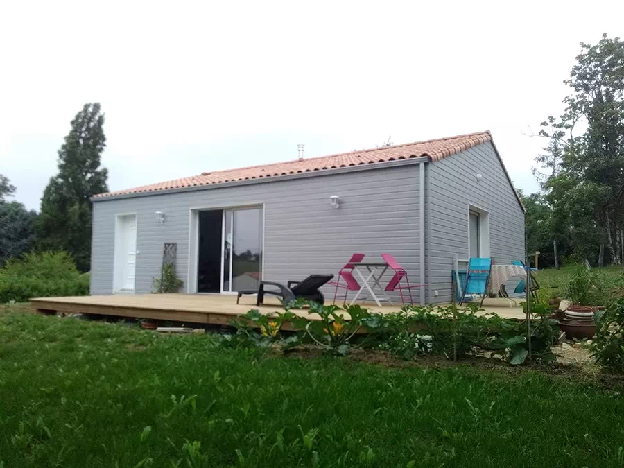 Réalisation par un constructeur de maison bois à Sainte-Gemme-la-Plaine