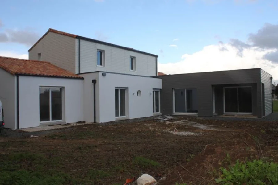 Réalisation d'une maison bois à Saint-Gemme-la-Plaine