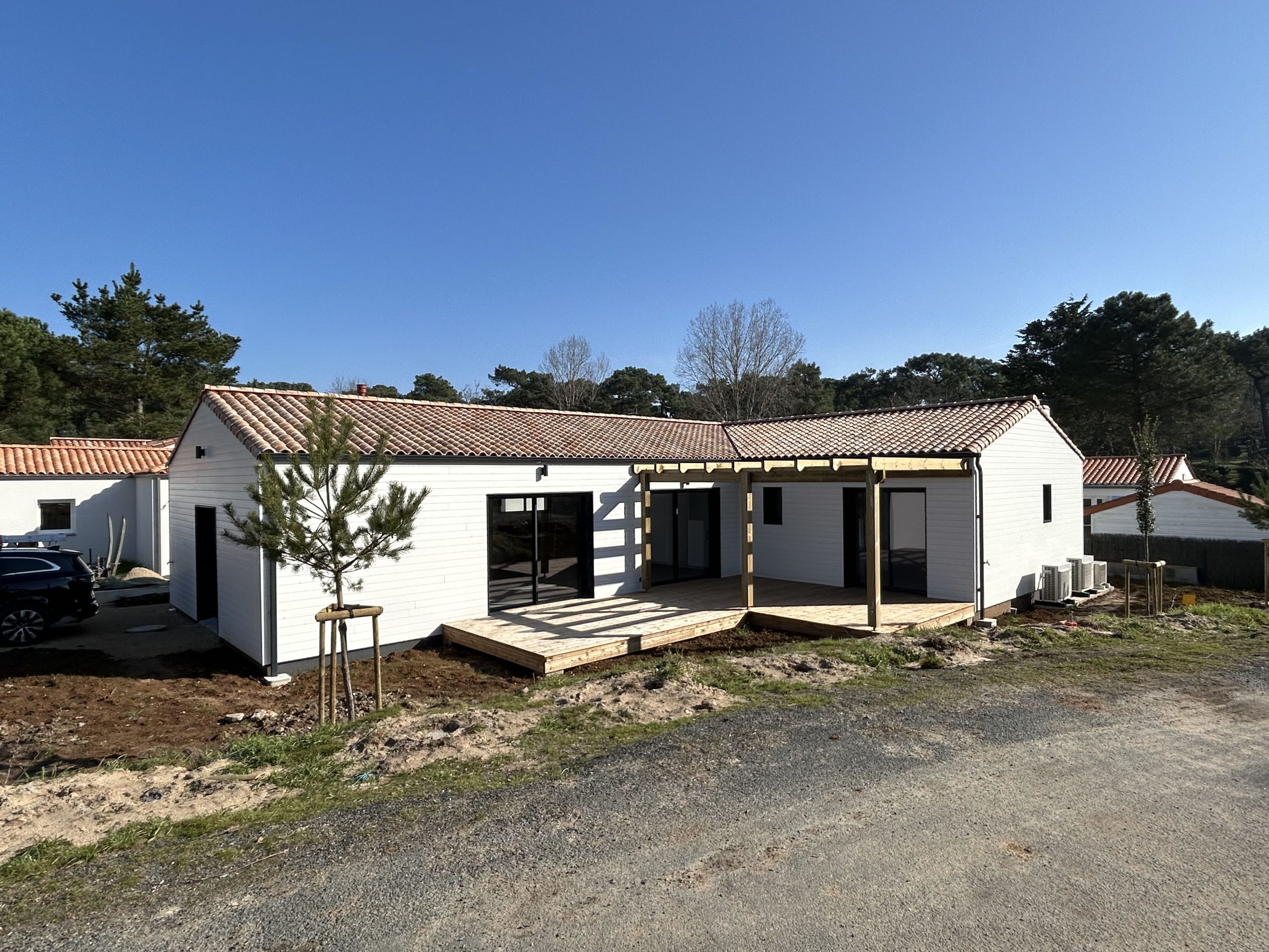 4 chambres , belle pièce à vivre , 4 salles d’eau privées ,proximité côte vendéenne