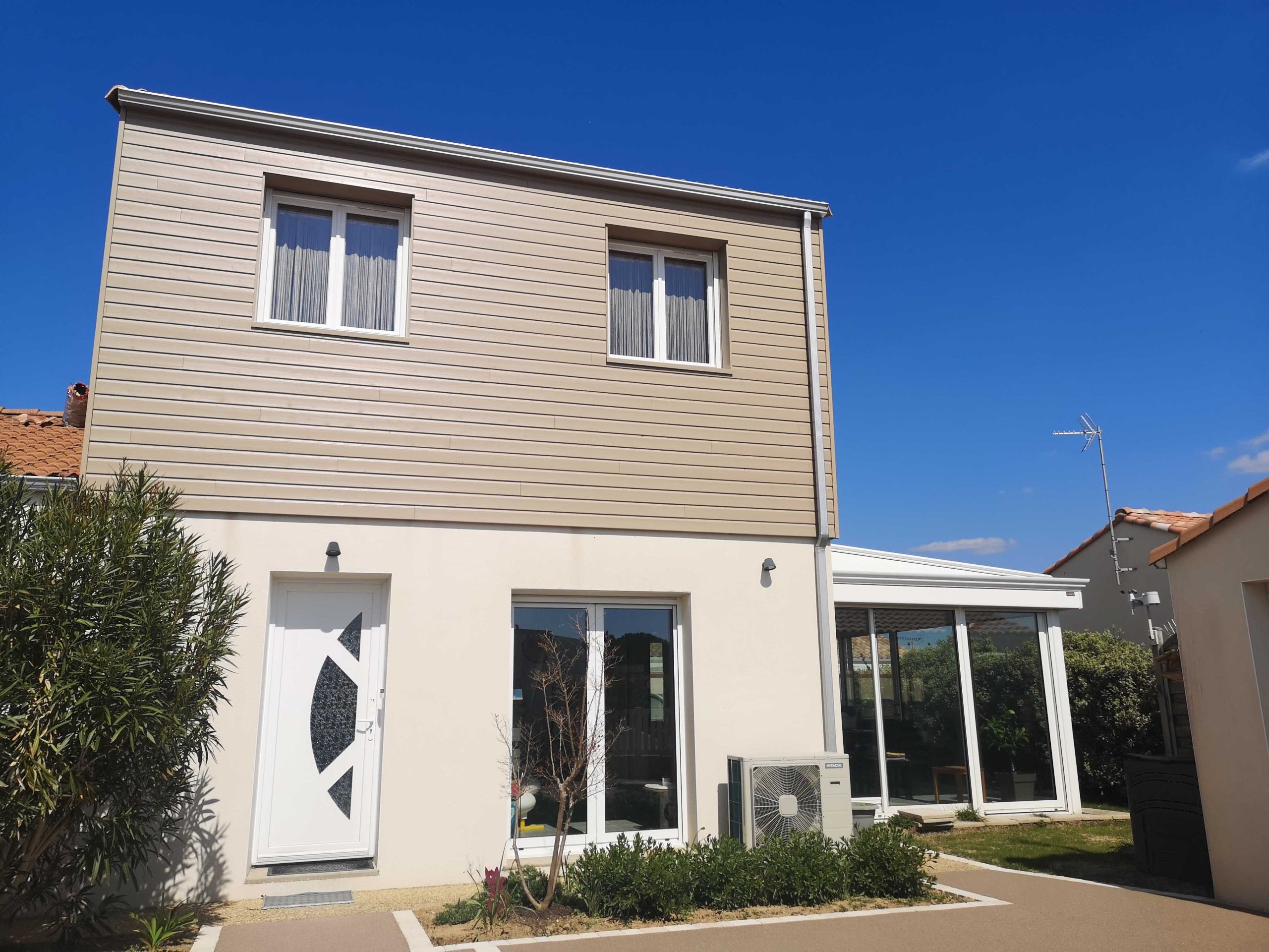 Surélévation sur la côte vendéenne. La famille et les amis sont les bienvenus. 3 chambres et une salle d